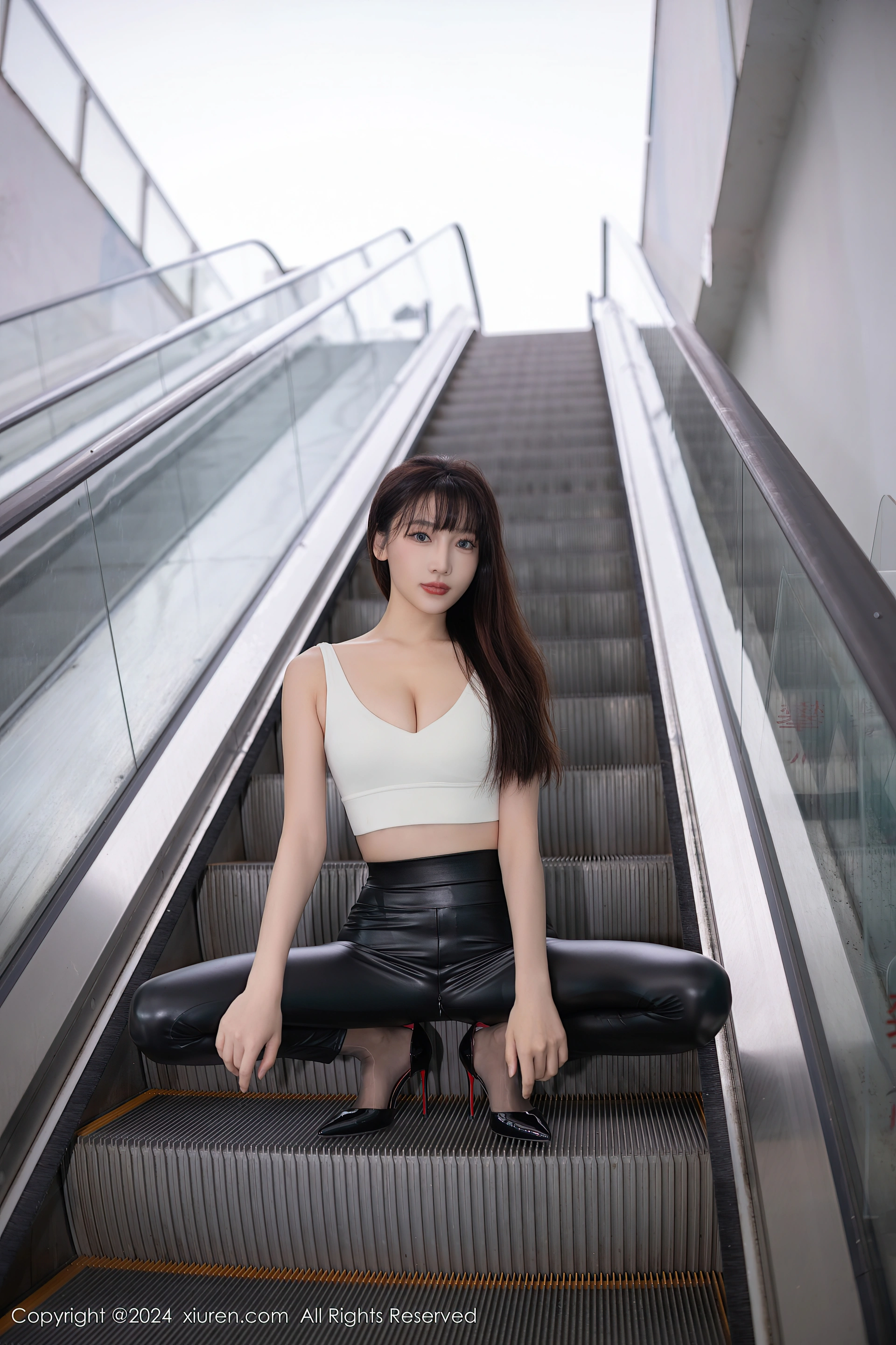 [Xiuren秀人网]2024.10.31 NO.9377 陆萱萱 2